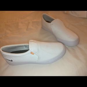 Nike women’s slip ons